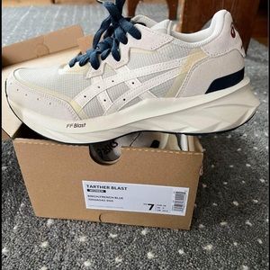 Womens ASICS Tarther Blast